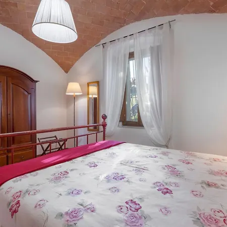 Farm stay Agresto Apartments, Pool, Siena Hills