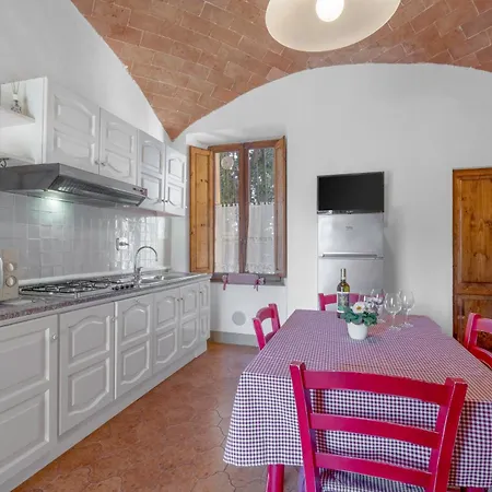 Farm stay Agresto Apartments, Pool, Siena Hills
