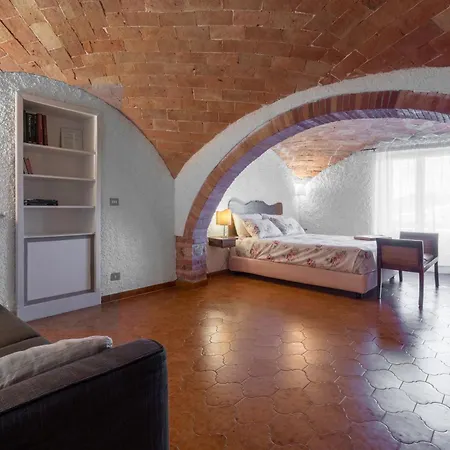 Agresto Apartments, Pool, Siena Hills